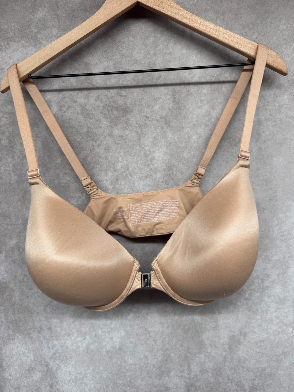 Victoria's Secret Beige Front‑Closure T-Shirt Bra